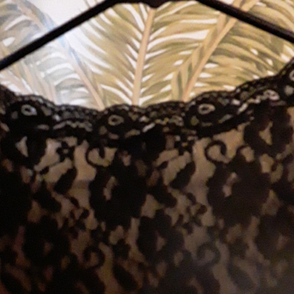 SOMA Intimates BLACK LACE SHORT SLEEVE - Picture 6 of 8